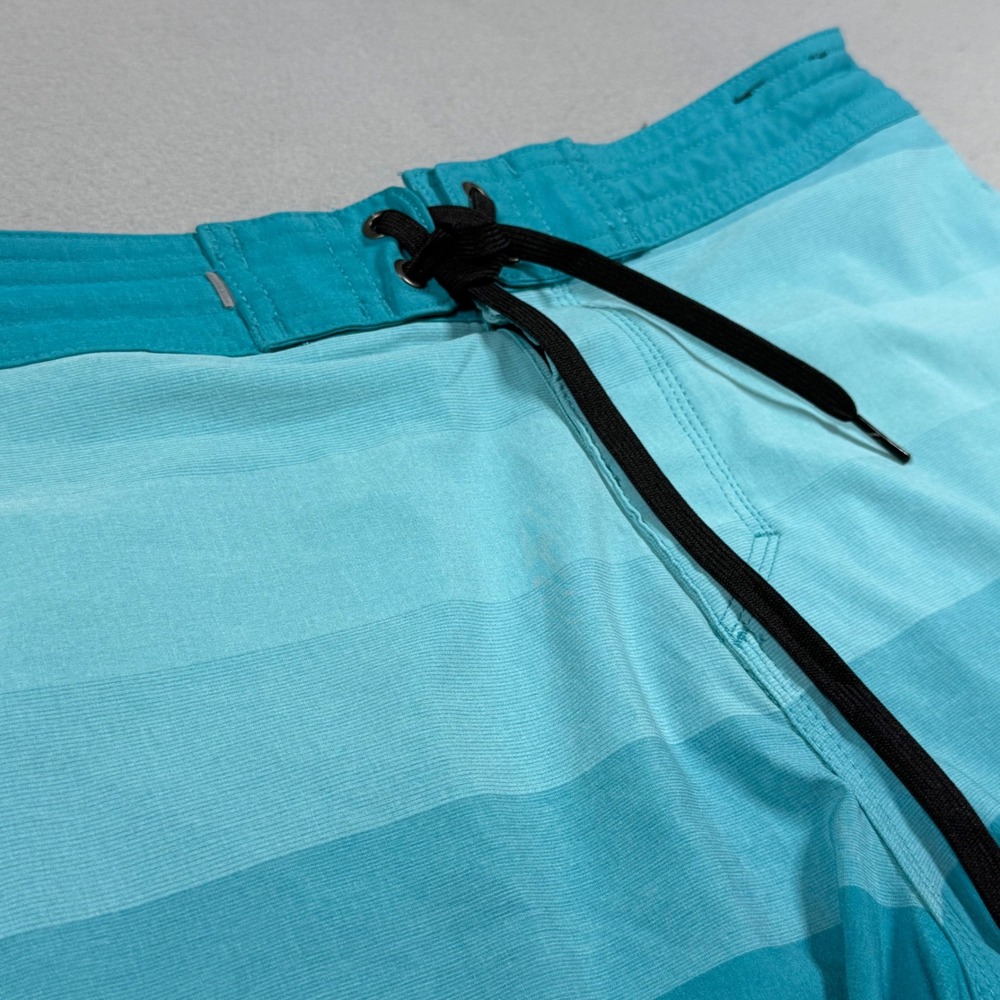 Quiksilver Mens Teal Turquoise Ombre Striped Beachshorts Board Shorts Size 34